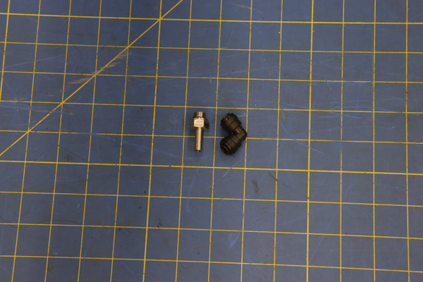 Screw-type L-connector 6-1/8